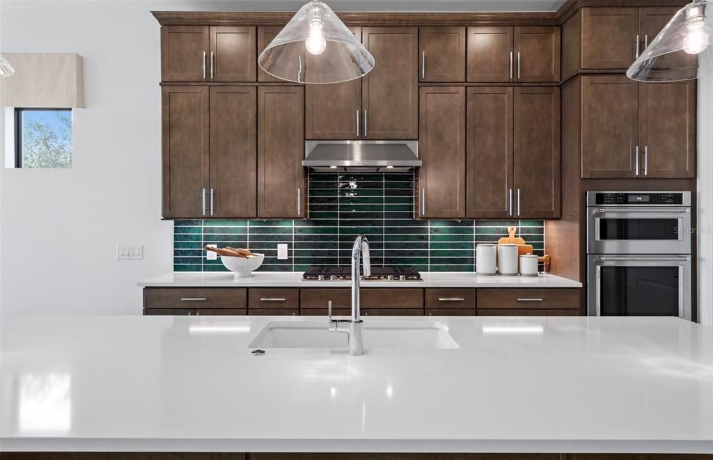 Active With Contract: $599,960 (3 beds, 2 baths, 2080 Square Feet)