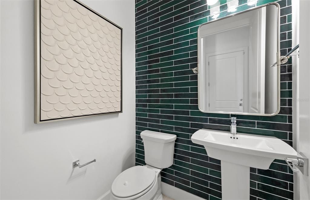 Active With Contract: $599,960 (3 beds, 2 baths, 2080 Square Feet)