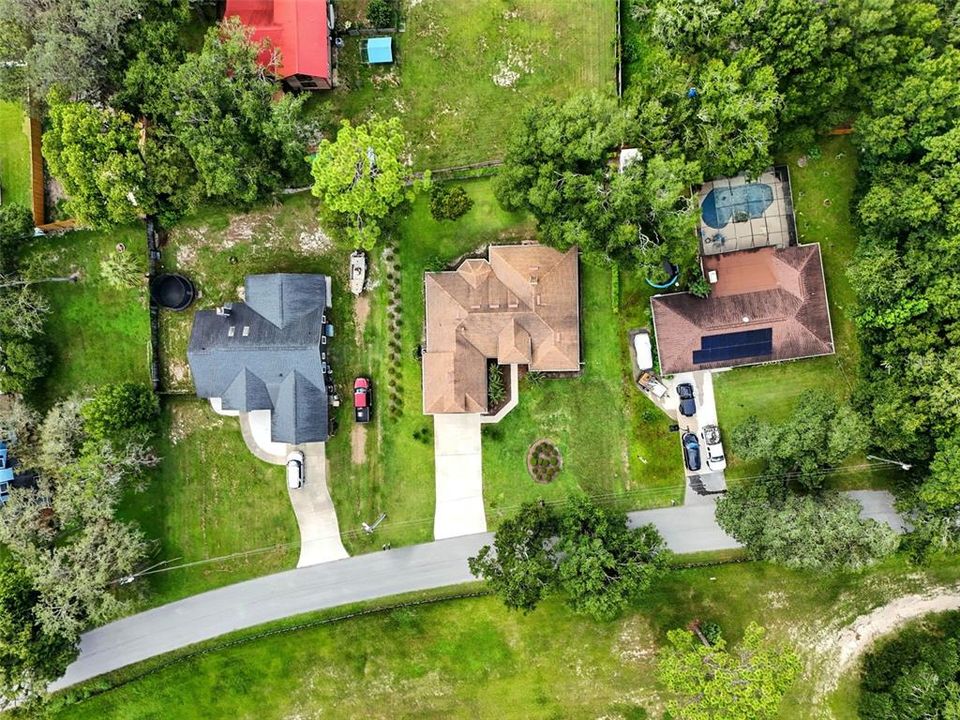 Под контрактом: $420,000 (3 спален, 2 ванн, 2000 Квадратных фут)