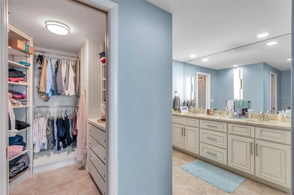 Activo con contrato: $3,950 (1 camas, 1 baños, 1320 Pies cuadrados)