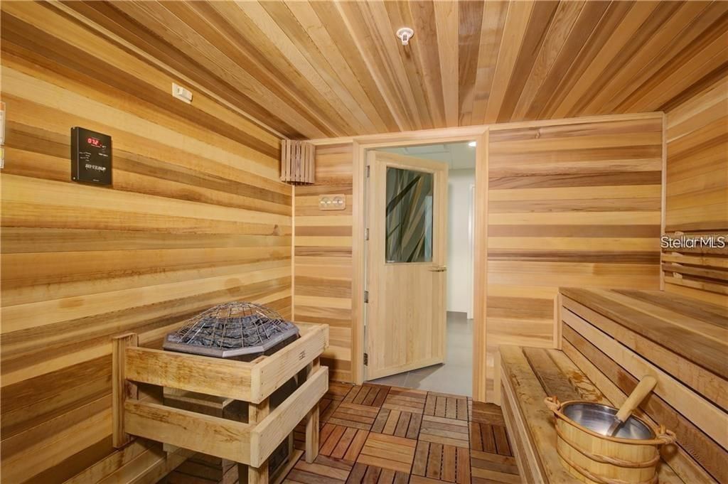 Activo con contrato: $3,950 (1 camas, 1 baños, 1320 Pies cuadrados)