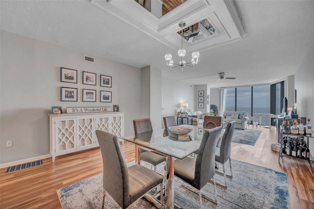 Activo con contrato: $3,950 (1 camas, 1 baños, 1320 Pies cuadrados)