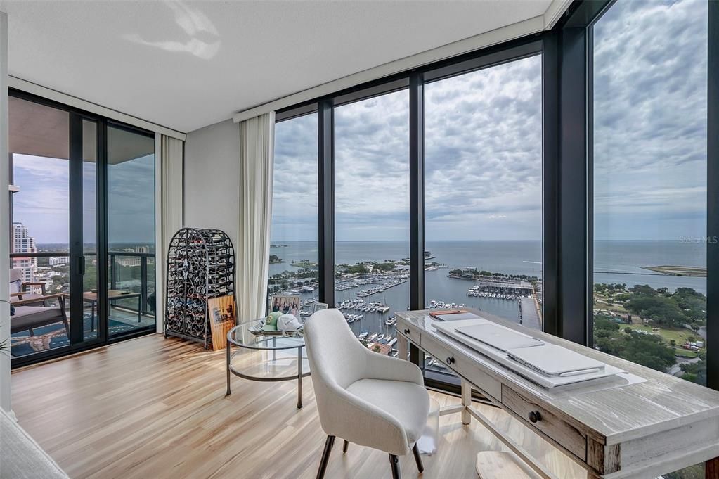 Activo con contrato: $3,950 (1 camas, 1 baños, 1320 Pies cuadrados)