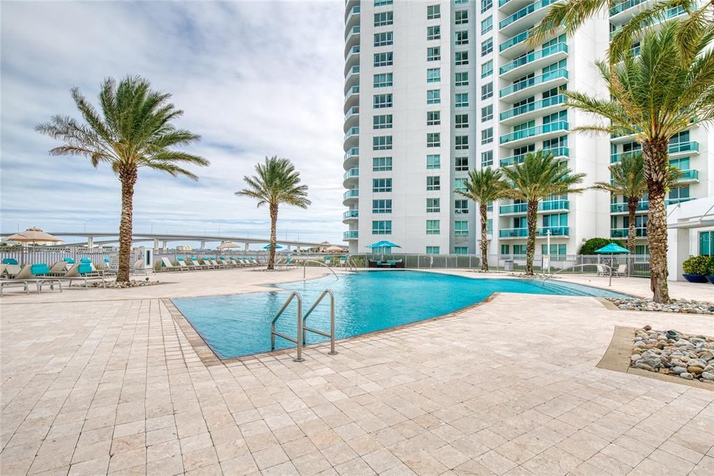 На продажу: $275,000 (2 спален, 2 ванн, 1537 Квадратных фут)