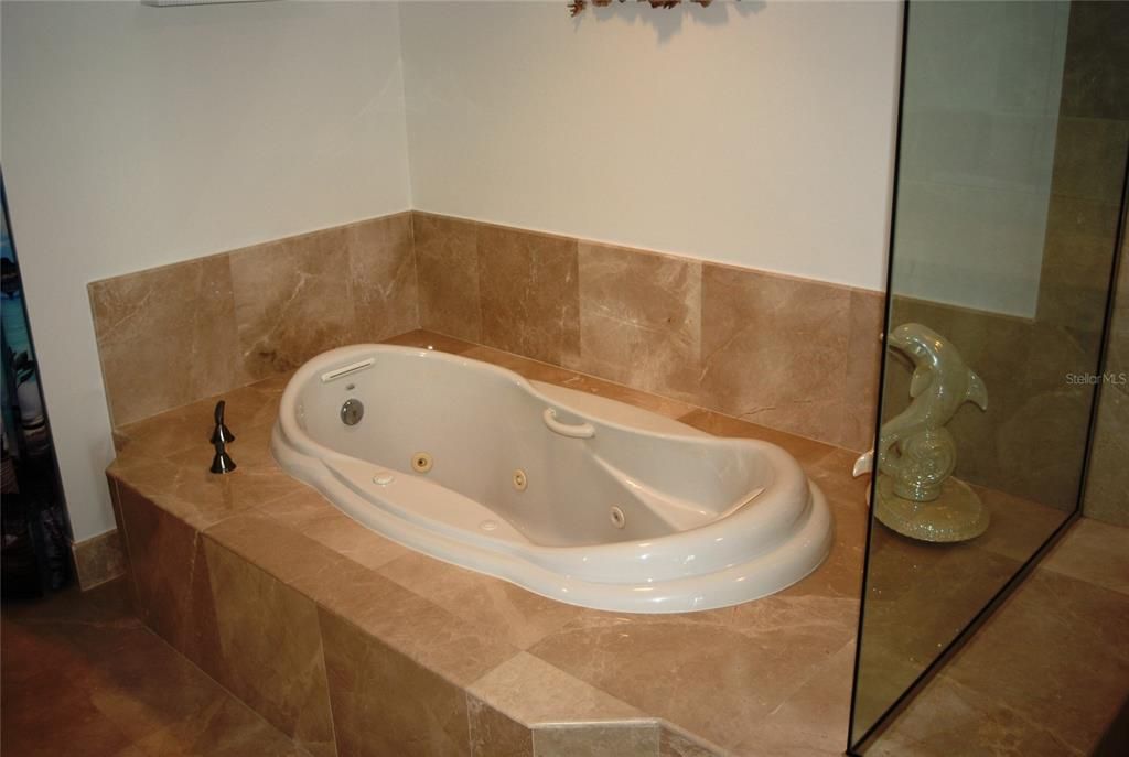 На продажу: $275,000 (2 спален, 2 ванн, 1537 Квадратных фут)