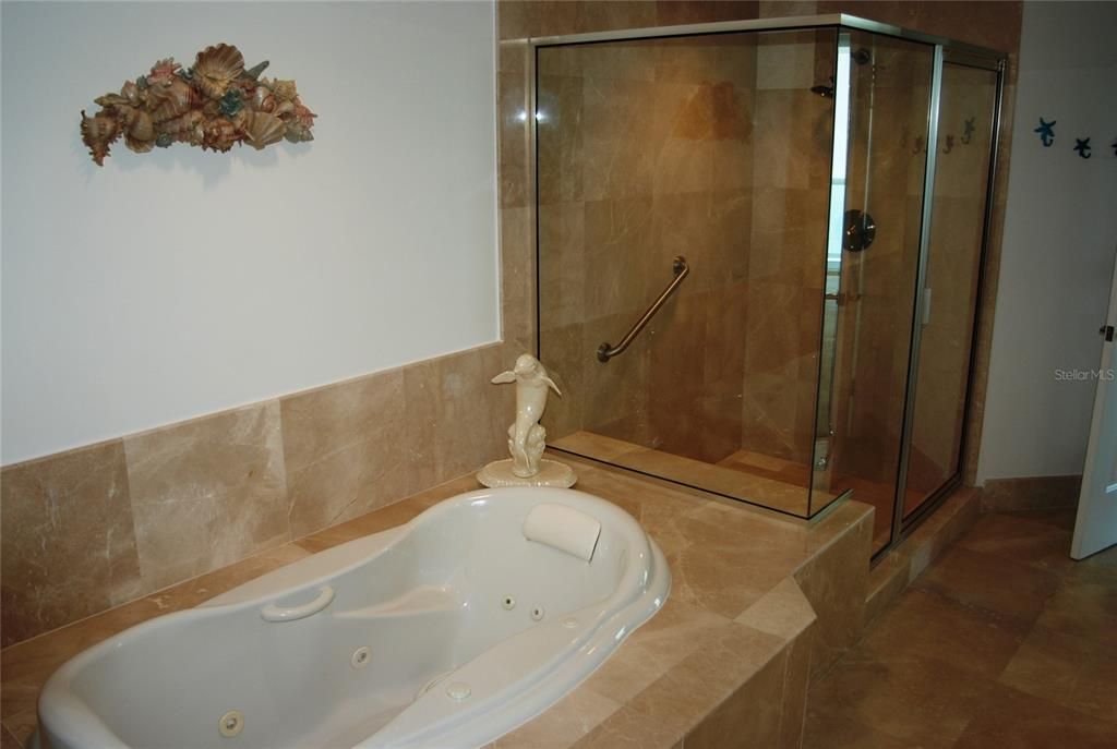 На продажу: $275,000 (2 спален, 2 ванн, 1537 Квадратных фут)