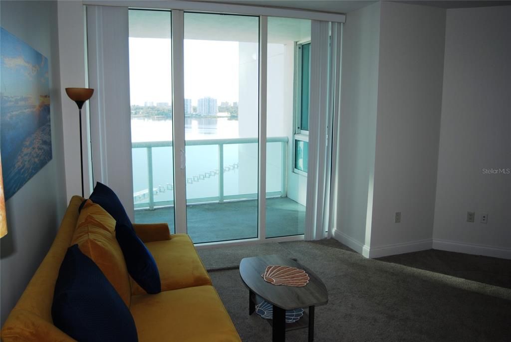 На продажу: $275,000 (2 спален, 2 ванн, 1537 Квадратных фут)