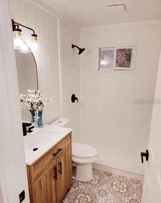 待售: $115,000 (2 贝兹, 1 浴室, 800 平方英尺)