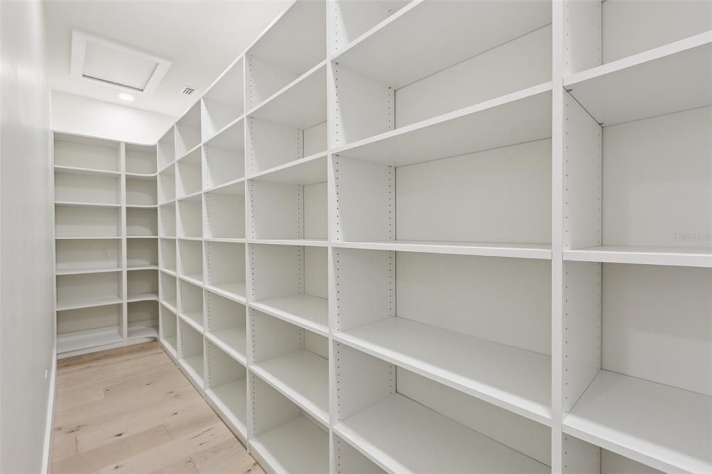 En Venta: $2,400,000 (5 camas, 4 baños, 5359 Pies cuadrados)