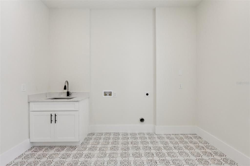 En Venta: $2,400,000 (5 camas, 4 baños, 5359 Pies cuadrados)