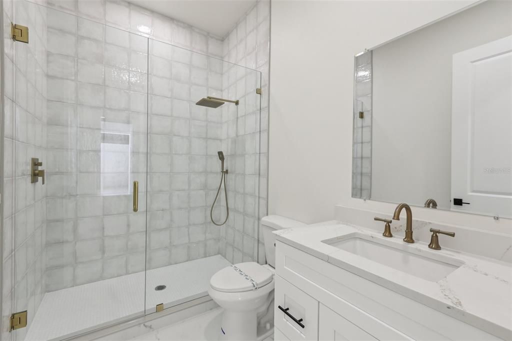 En Venta: $2,400,000 (5 camas, 4 baños, 5359 Pies cuadrados)