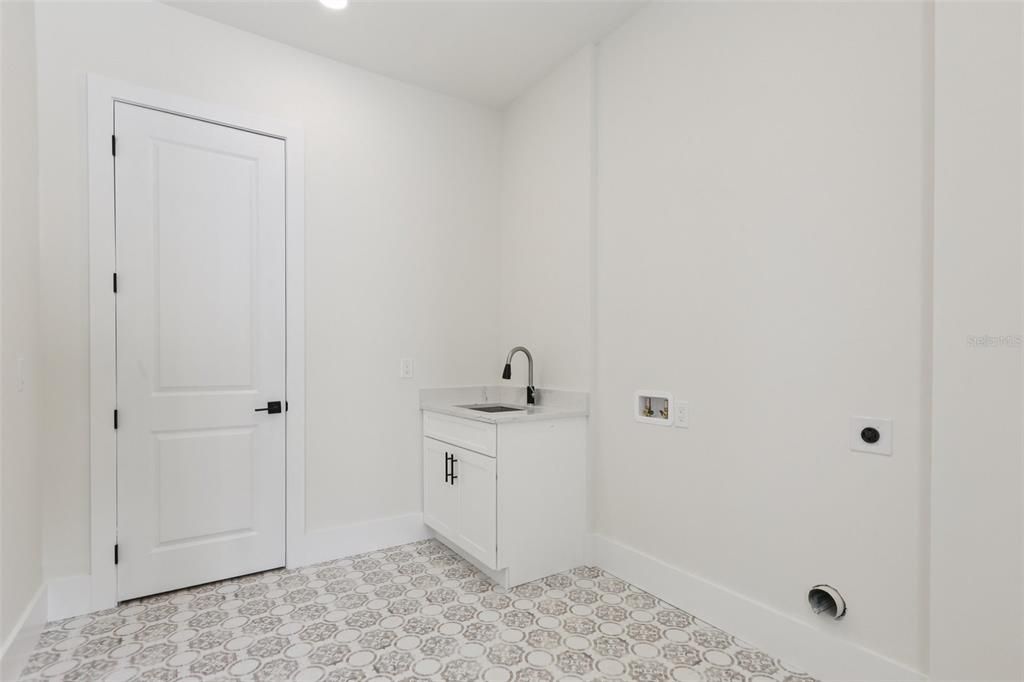 En Venta: $2,400,000 (5 camas, 4 baños, 5359 Pies cuadrados)