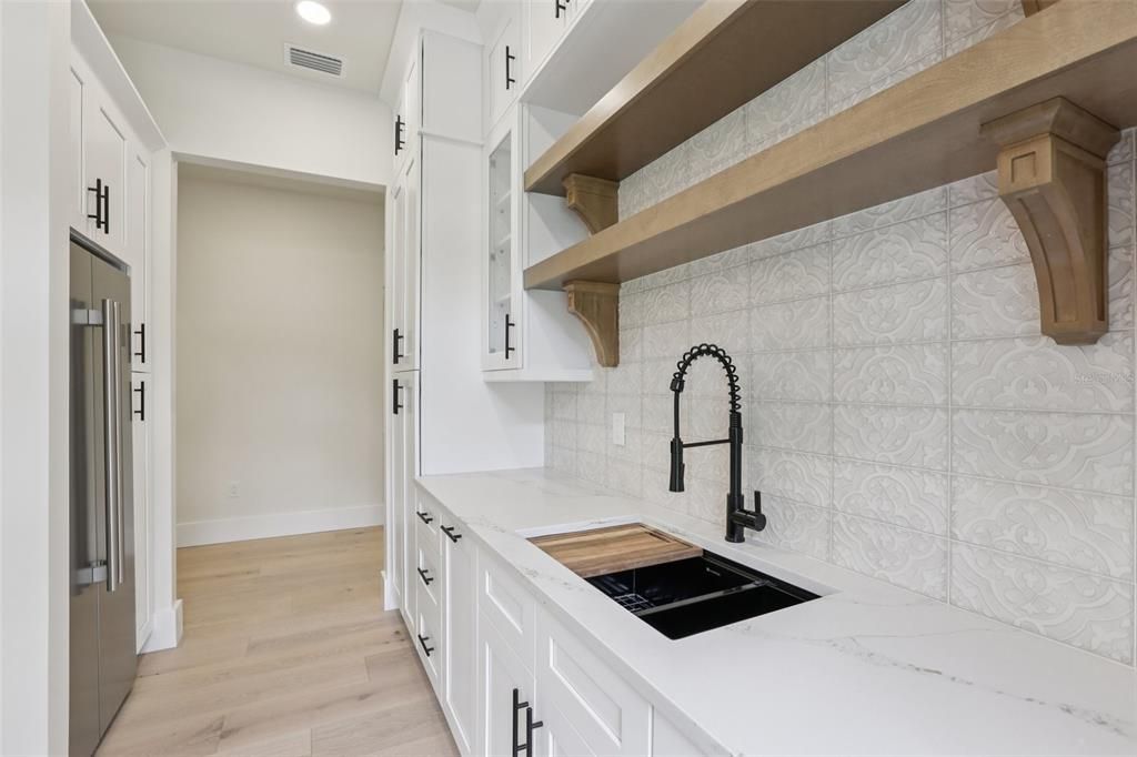 En Venta: $2,400,000 (5 camas, 4 baños, 5359 Pies cuadrados)