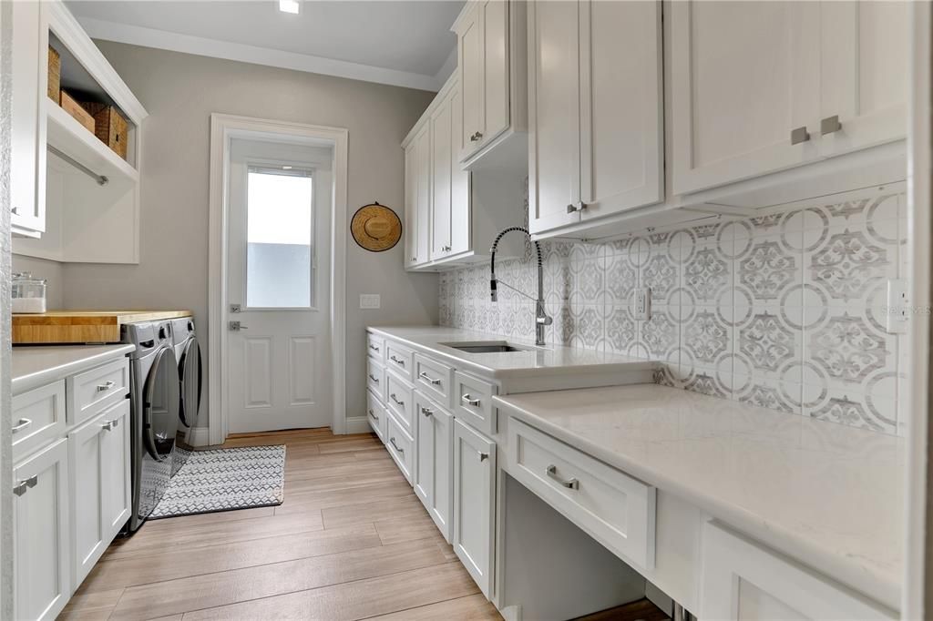 For Sale: $1,100,000 (4 beds, 4 baths, 3197 Square Feet)