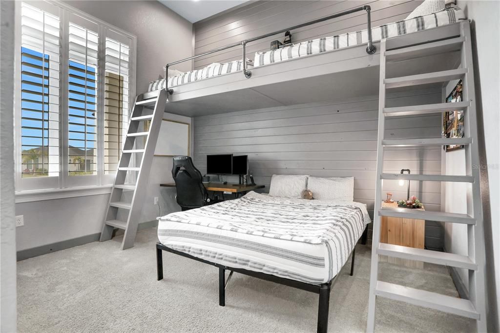 For Sale: $1,100,000 (4 beds, 4 baths, 3197 Square Feet)