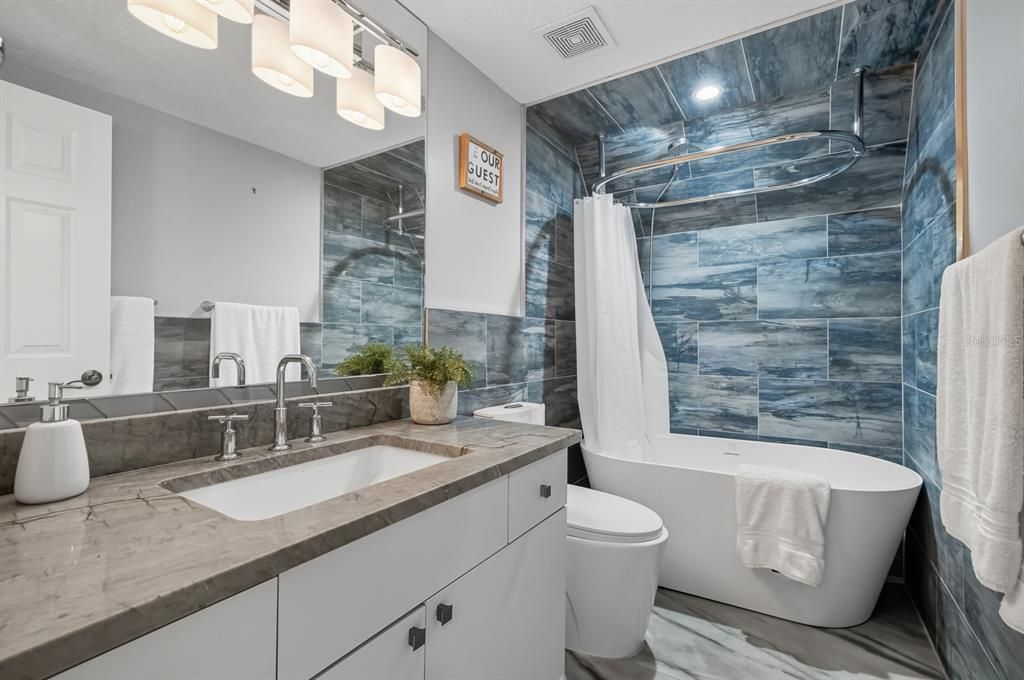 待售: $3,250,000 (5 贝兹, 4 浴室, 8180 平方英尺)