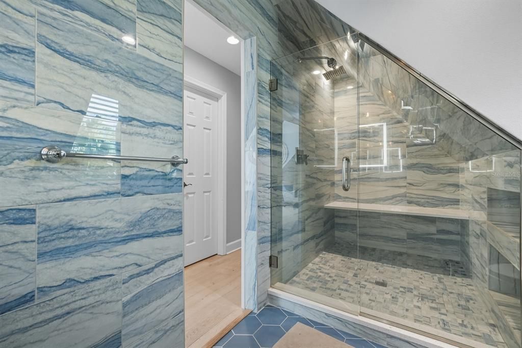 待售: $3,250,000 (5 贝兹, 4 浴室, 8180 平方英尺)