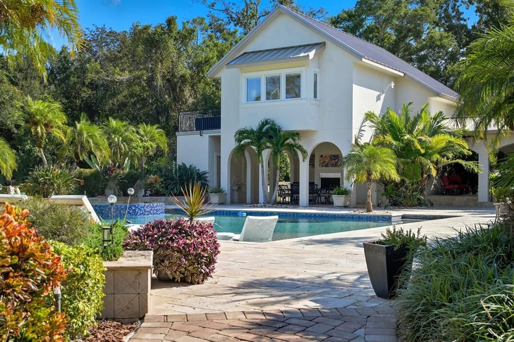 待售: $3,250,000 (5 贝兹, 4 浴室, 8180 平方英尺)