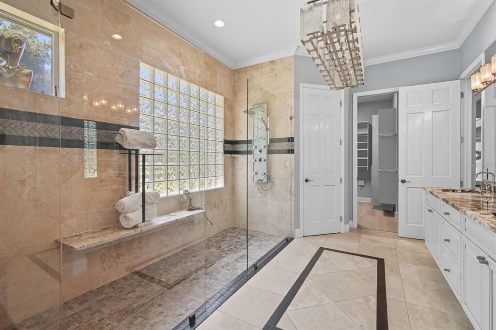 待售: $3,250,000 (5 贝兹, 4 浴室, 8180 平方英尺)