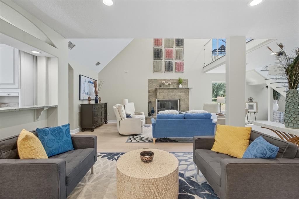 待售: $3,250,000 (5 贝兹, 4 浴室, 8180 平方英尺)