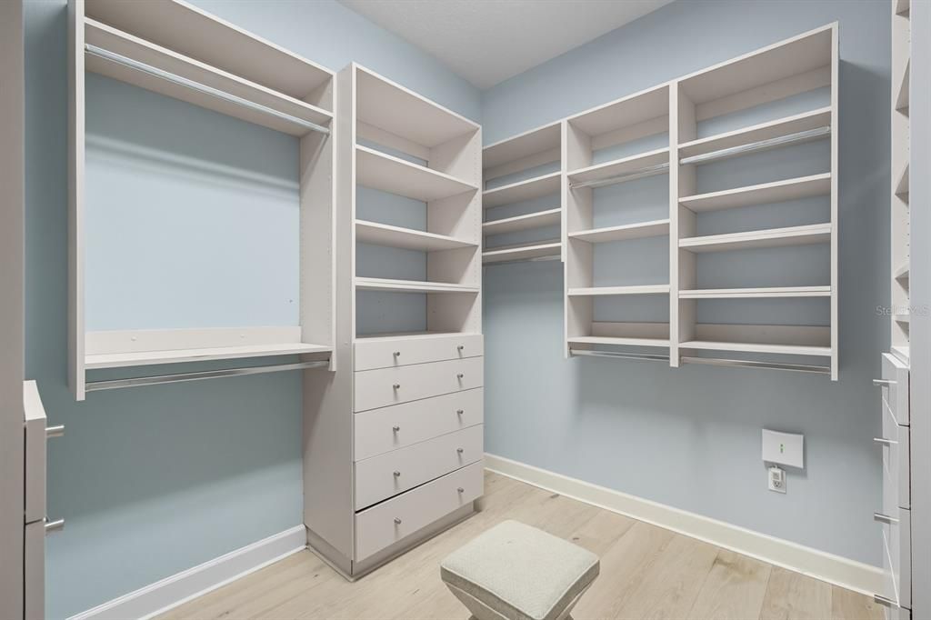 待售: $3,250,000 (5 贝兹, 4 浴室, 8180 平方英尺)