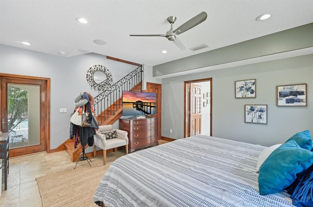 待售: $3,250,000 (5 贝兹, 4 浴室, 8180 平方英尺)