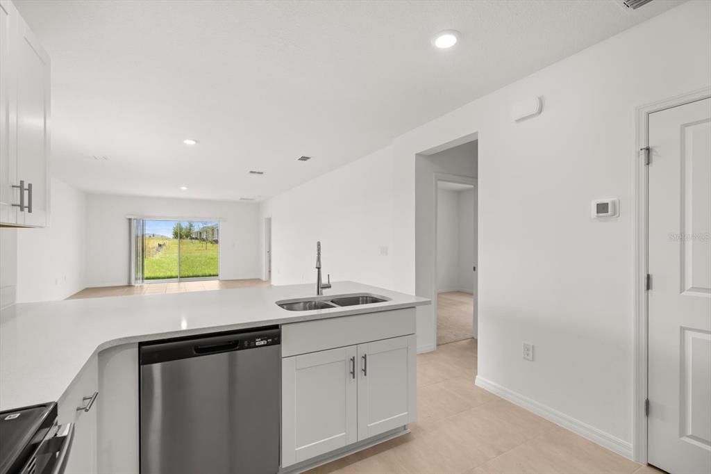 For Rent: $2,039 (3 beds, 2 baths, 1455 Square Feet)