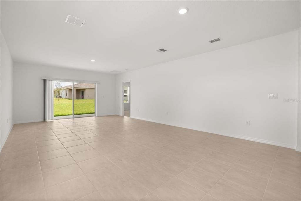 For Rent: $2,039 (3 beds, 2 baths, 1455 Square Feet)