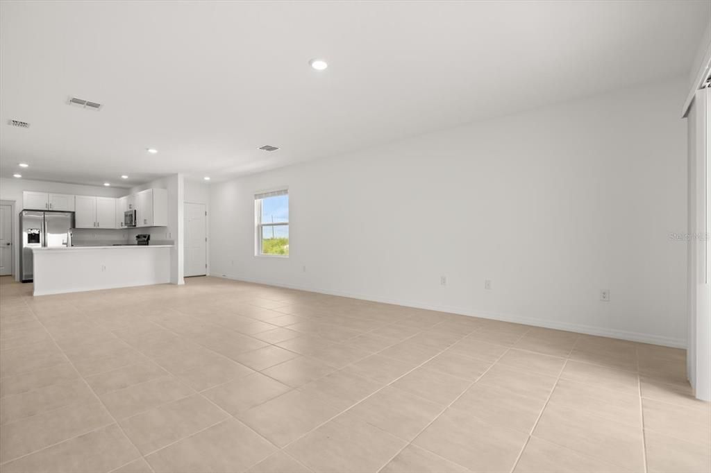 For Rent: $2,039 (3 beds, 2 baths, 1455 Square Feet)