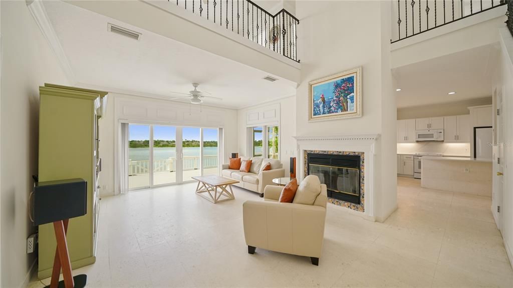 En Venta: $1,299,000 (3 camas, 3 baños, 2312 Pies cuadrados)