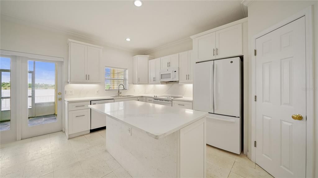 En Venta: $1,299,000 (3 camas, 3 baños, 2312 Pies cuadrados)