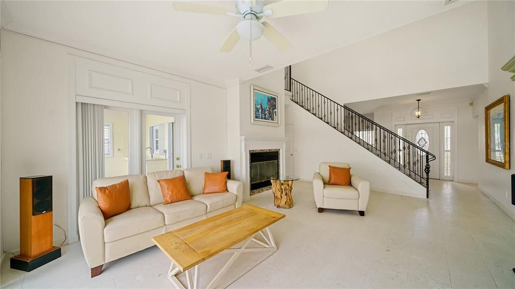 En Venta: $1,299,000 (3 camas, 3 baños, 2312 Pies cuadrados)