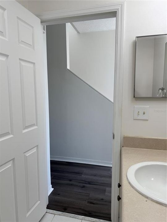 Active With Contract: $2,000 (3 beds, 3 baths, 1359 Square Feet)