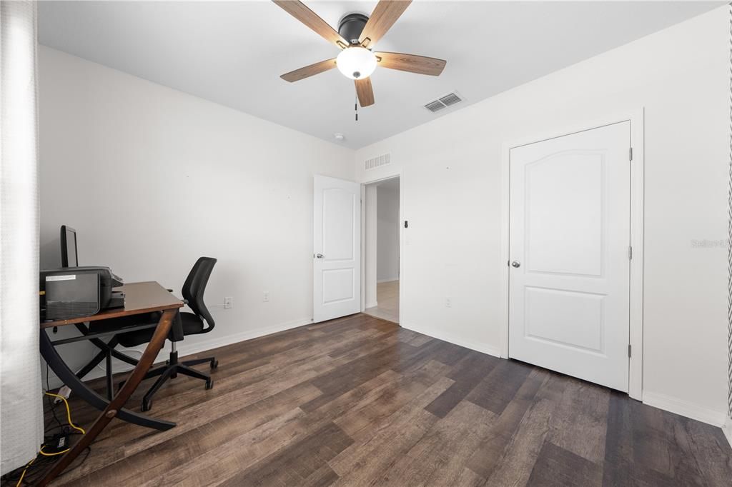 Activo con contrato: $325,000 (3 camas, 2 baños, 1690 Pies cuadrados)