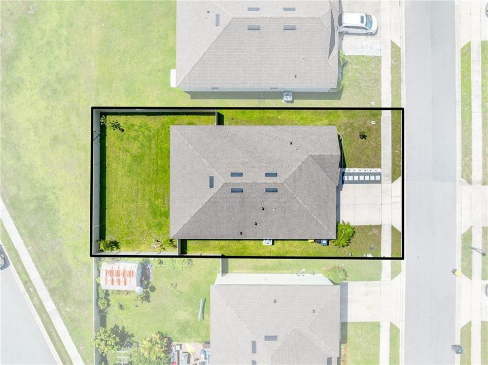 Activo con contrato: $325,000 (3 camas, 2 baños, 1690 Pies cuadrados)