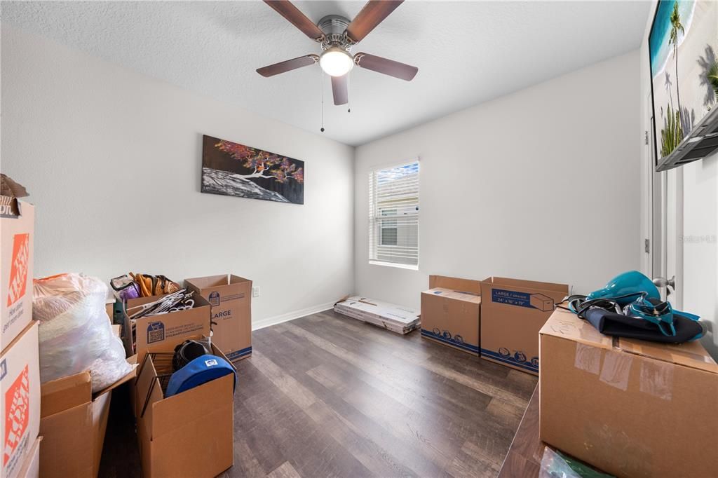 Activo con contrato: $325,000 (3 camas, 2 baños, 1690 Pies cuadrados)