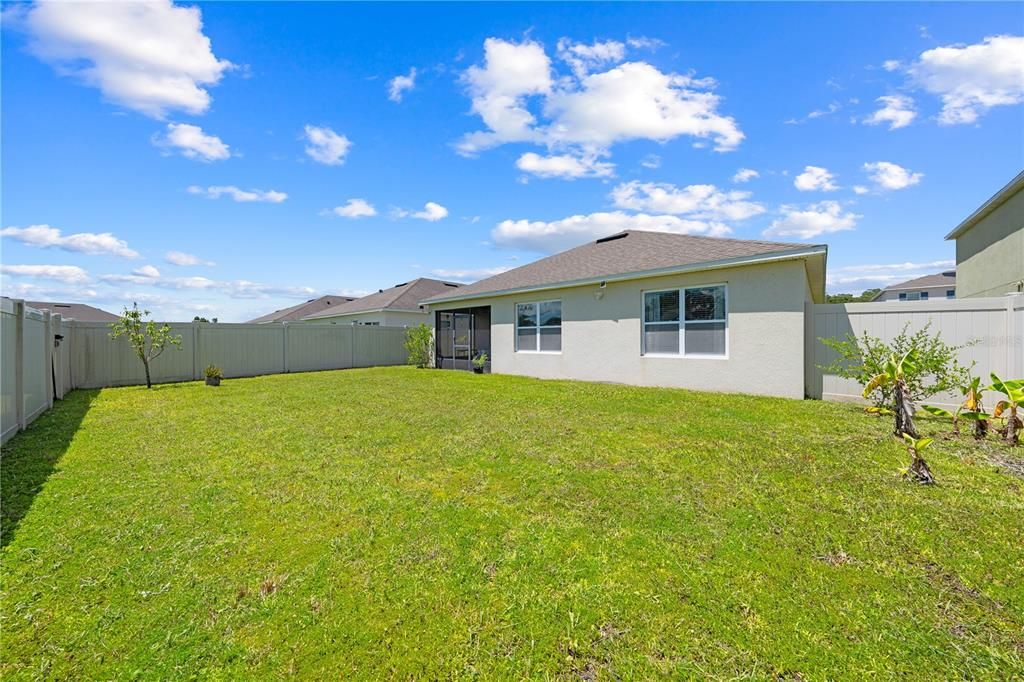 Activo con contrato: $325,000 (3 camas, 2 baños, 1690 Pies cuadrados)