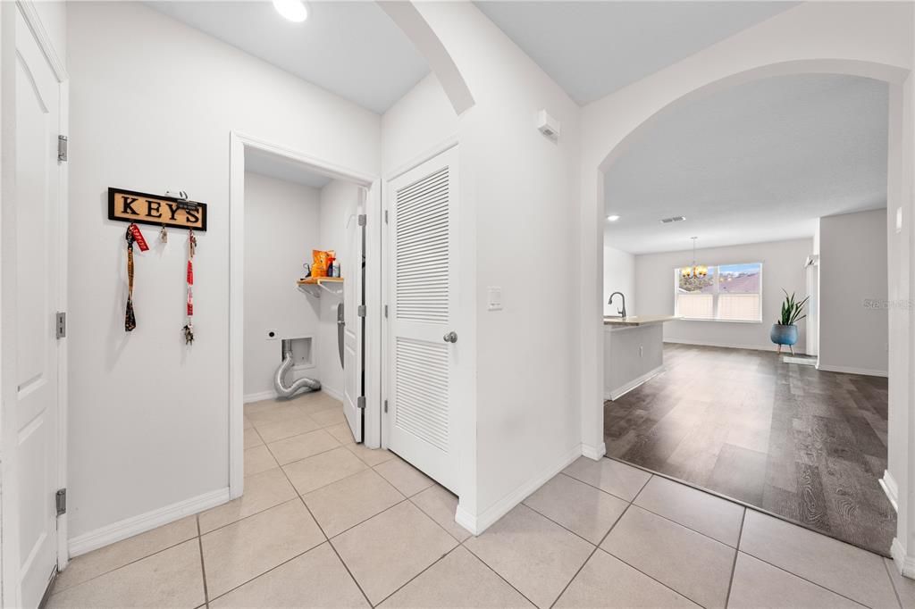 Activo con contrato: $325,000 (3 camas, 2 baños, 1690 Pies cuadrados)