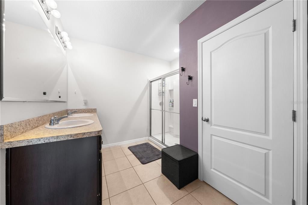 Activo con contrato: $325,000 (3 camas, 2 baños, 1690 Pies cuadrados)