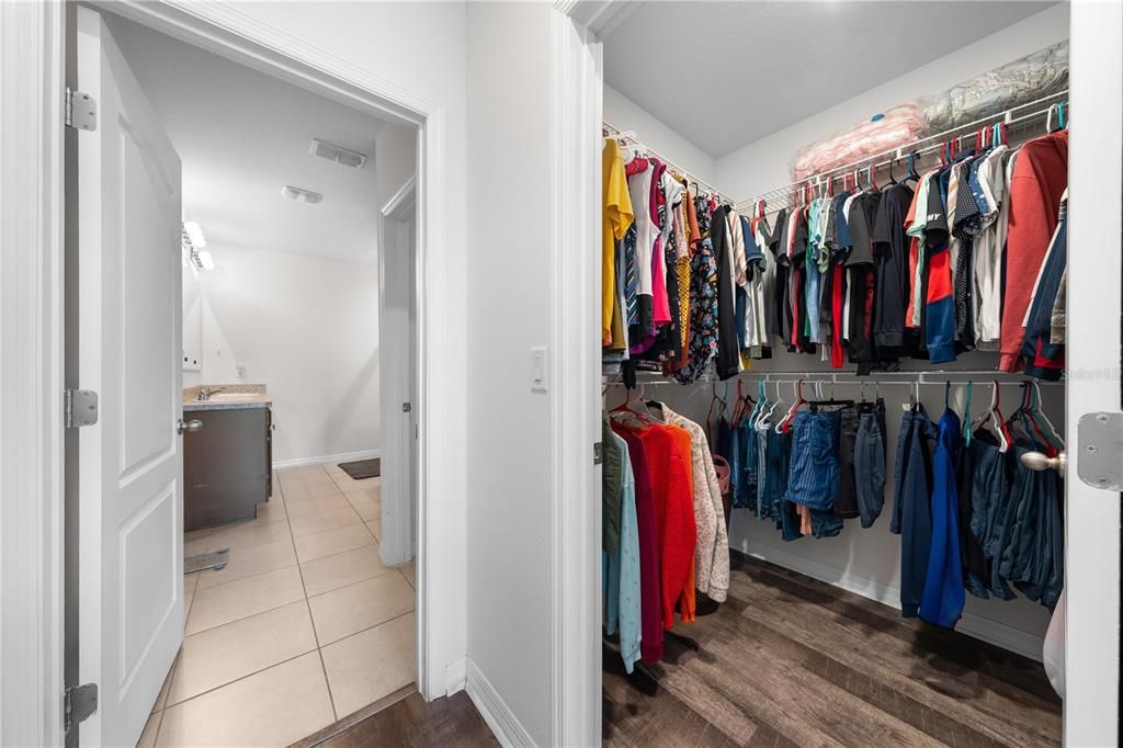 Activo con contrato: $325,000 (3 camas, 2 baños, 1690 Pies cuadrados)