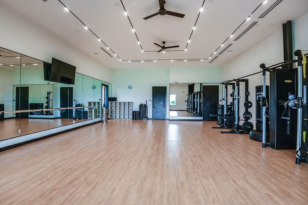 Под контрактом: $342,000 (3 спален, 2 ванн, 1500 Квадратных фут)