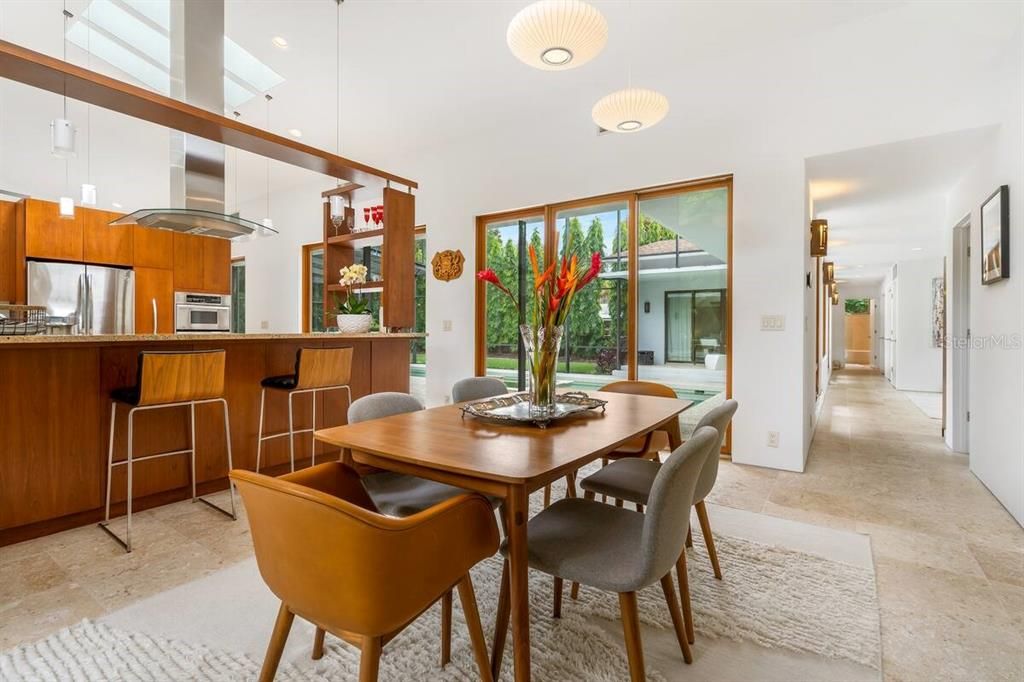 出租: $13,000 (3 贝兹, 3 浴室, 2939 平方英尺)