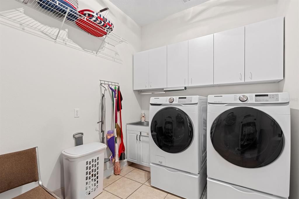 На продажу: $1,199,000 (3 спален, 2 ванн, 2548 Квадратных фут)