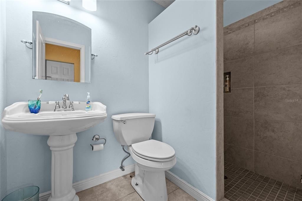 En Venta: $574,900 (3 camas, 3 baños, 1768 Pies cuadrados)