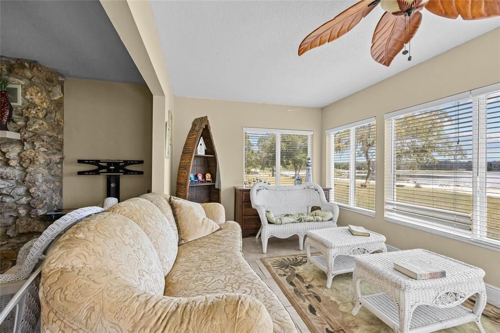 En Venta: $574,900 (3 camas, 3 baños, 1768 Pies cuadrados)