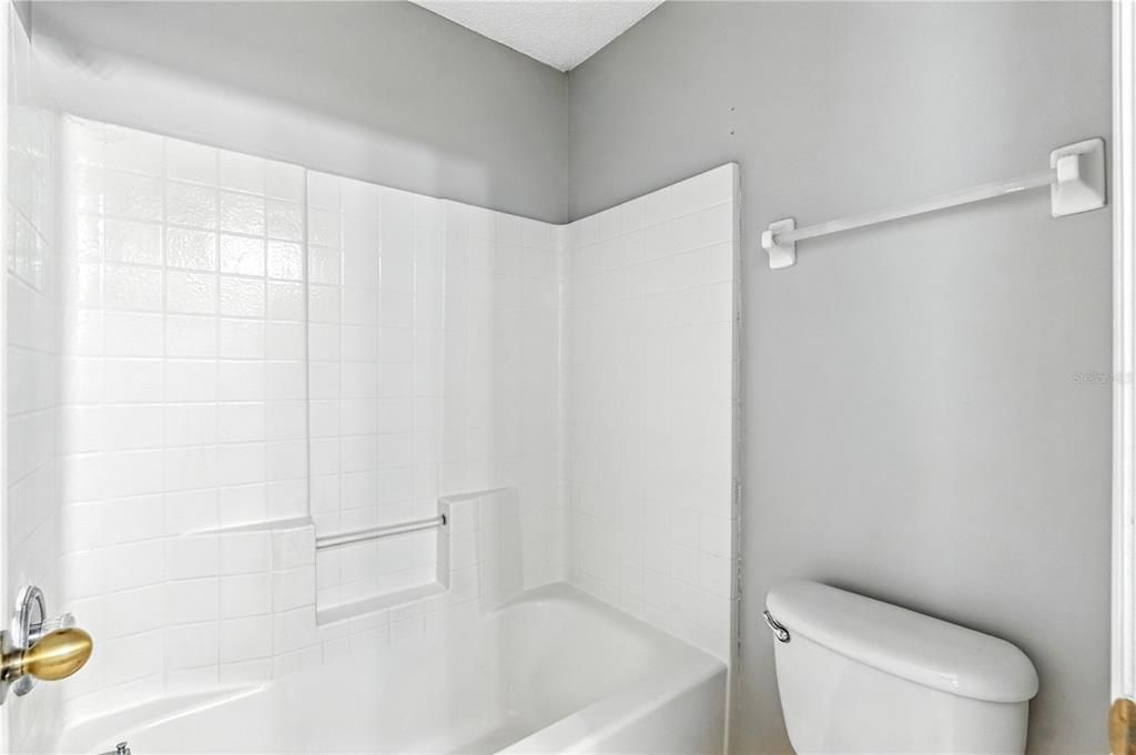 For Sale: $380,000 (4 beds, 3 baths, 2876 Square Feet)