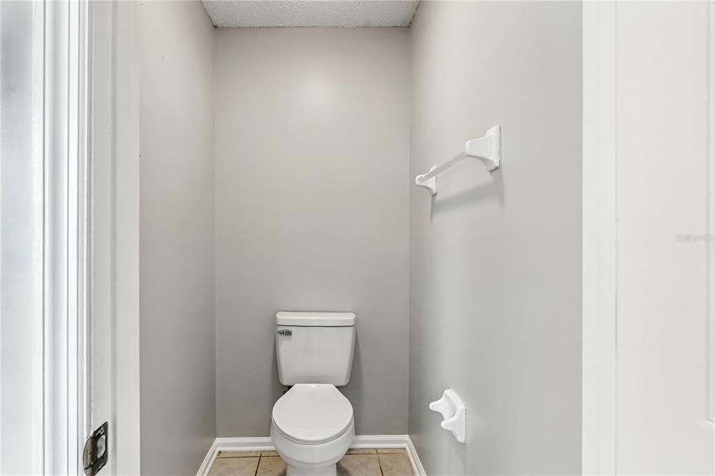 For Sale: $380,000 (4 beds, 3 baths, 2876 Square Feet)