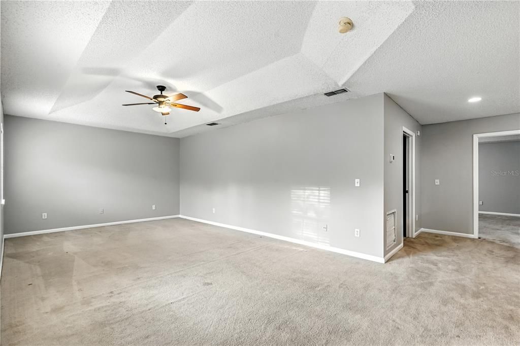 For Sale: $380,000 (4 beds, 3 baths, 2876 Square Feet)