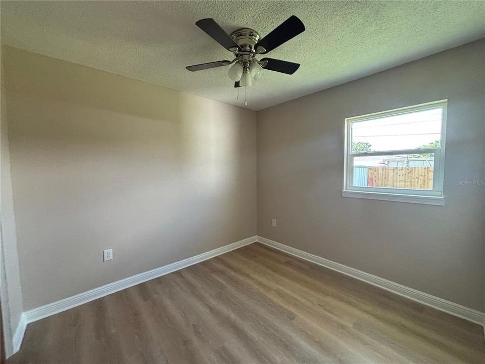 For Rent: $2,350 (2 beds, 1 baths, 1090 Square Feet)