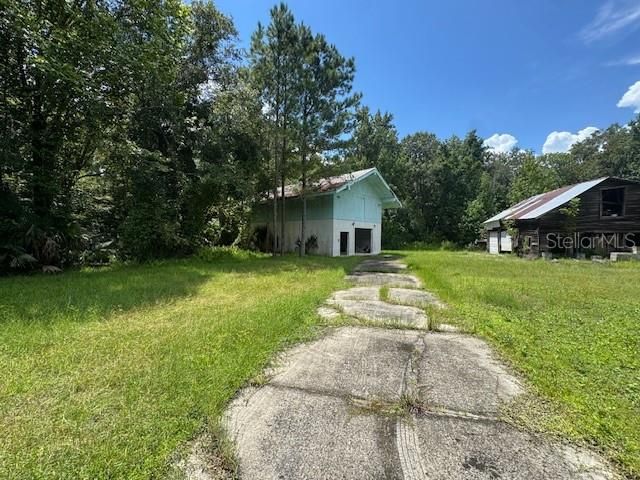 На продажу: $499,000 (5.52 acres)